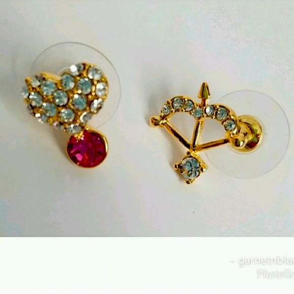 Australian Crystal Arrow Heart & Love Knot Earring - Picture 1 of 6